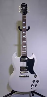 Epiphone - 1961 Les Paul SG Standard Electric Guitar - Aged Classic White